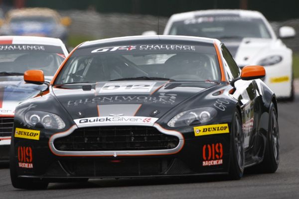 Denne Aston Martin Vantage GT4 bliver Mikkel C. Johansens arbejdsplads i år.
(Foto: Nicholas Mee Racing)