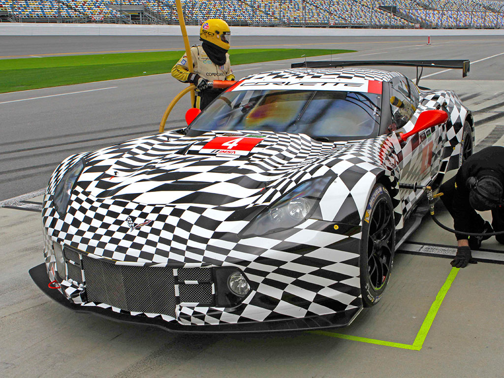 Der arbejdes hårdt på at få den nye Corvette C7.R til at køre hurtigt
(Foto: Martin Spetz)